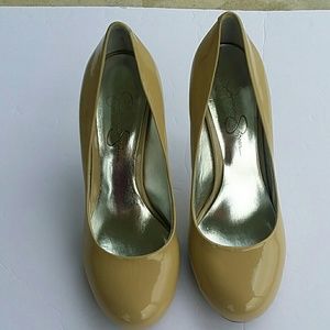 FINAL sale JESSICA SIMPSON NUDE BEIGE HEELS